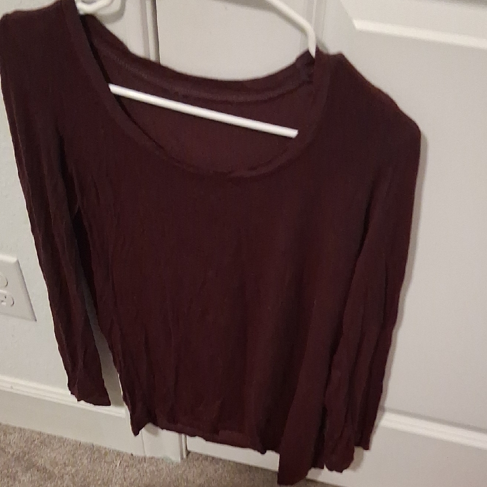 Women's Burgundy Top